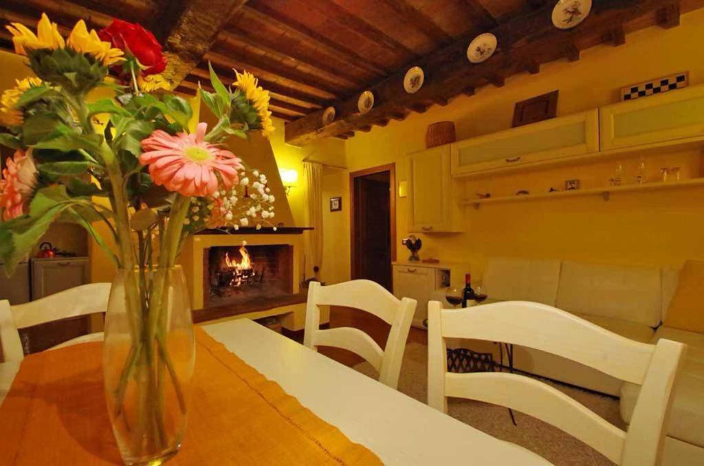 Cottage Le Ginestre Con Piscina In Val D'Orcia Radicofani Exterior photo